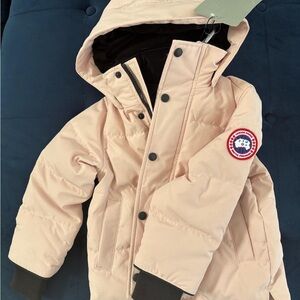 Canada Goose Kids Puffer Jacket in Soft Pink